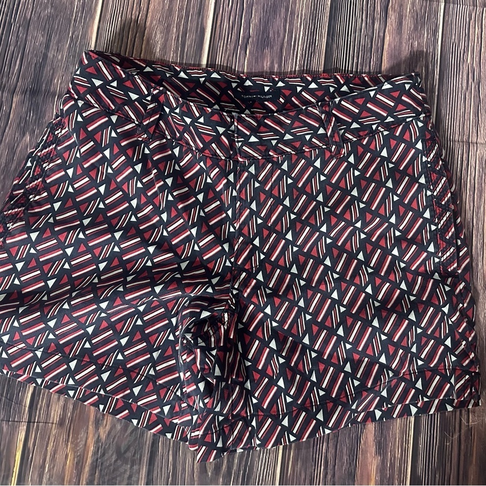 Tommy Hilfiger Geometric Patterned Women's Shorts - Picture 3 of 9